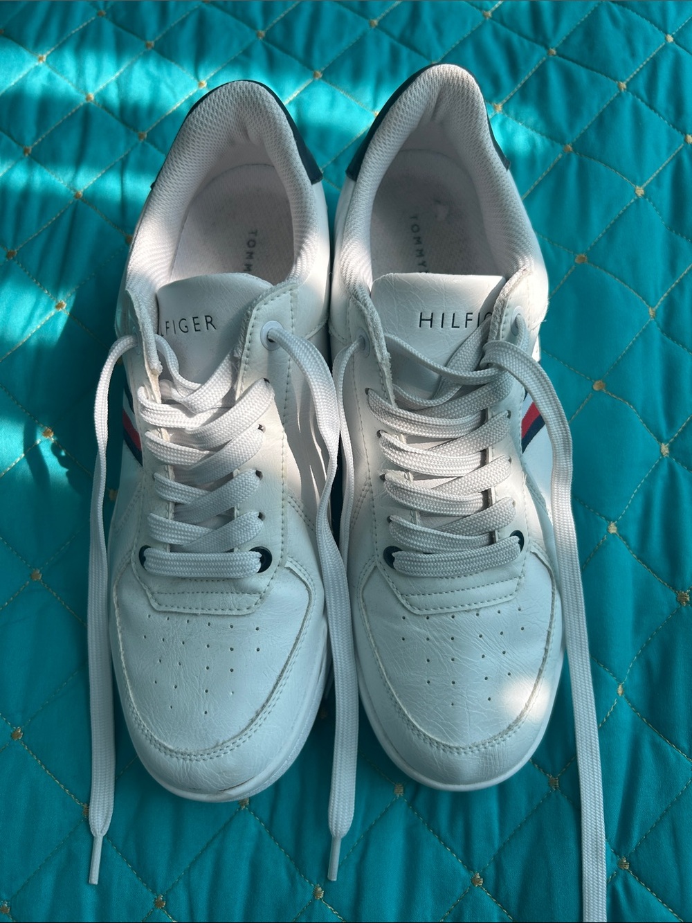 Tommy Hilfiger White Sneakers with Navy and Red Accent